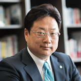 Trưởng phòng Nghiên cứu Chính sách Y tế: Giám đốc Điều hành TS.BS. Mamoru Yamashita